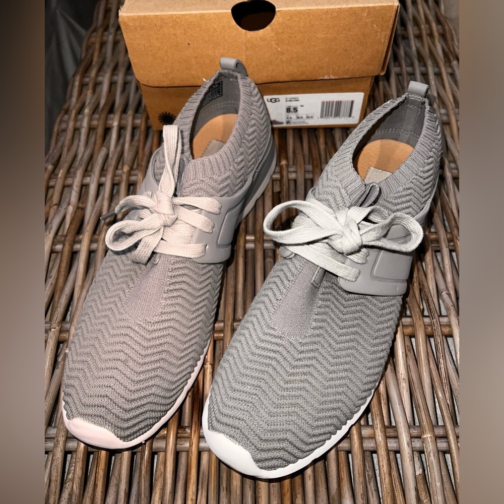 Ugg Willows Stretch pull on tennis shoes in Gray